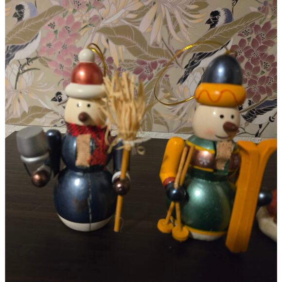 Lot of Christmas ornaments. Cracked snowman - Picture 2 of 5